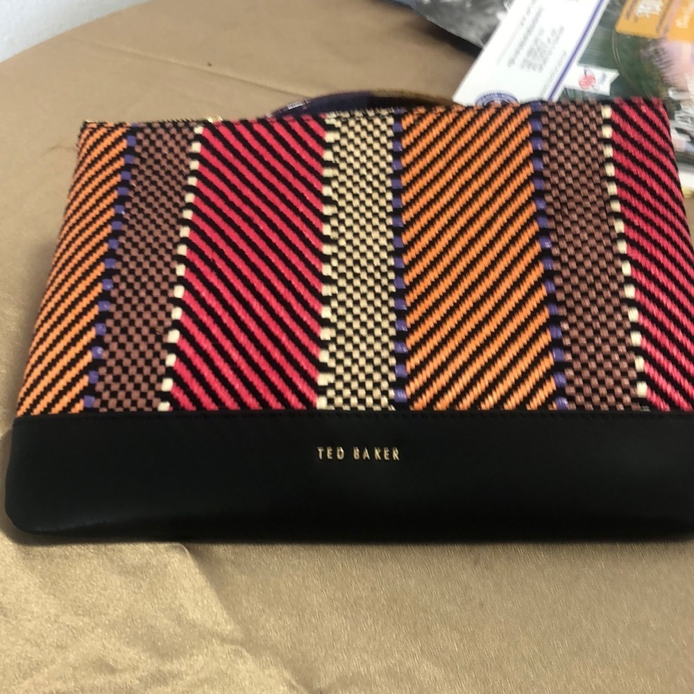 • Multicoloured woven